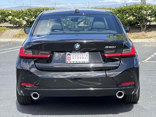 2025 BMW 330 i