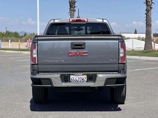 2020 GMC Canyon SLE