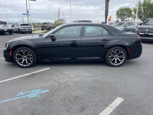 2018 Chrysler 300 S