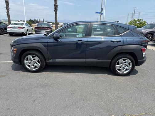 2025 Hyundai KONA SE