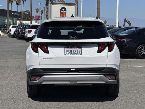 2025 Hyundai TUCSON SEL