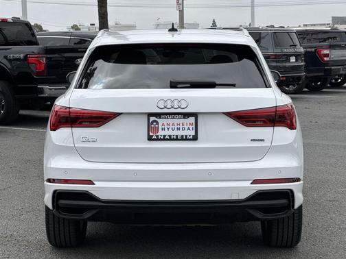 2023 Audi Q3 Premium 45 TFSI S line quattro Tiptronic