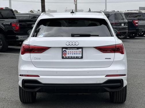 2023 Audi Q3 Premium 45 TFSI S line quattro Tiptronic