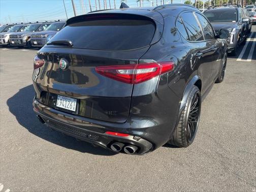 2022 Alfa Romeo Stelvio Quadrifoglio