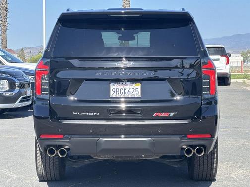 2025 Chevrolet Suburban RST