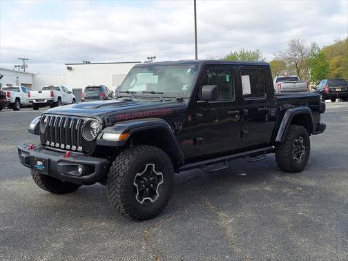 Photo 3 of 32 of 2020 Jeep Gladiator Rubicon