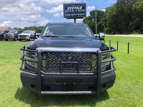 2018 Nissan Titan SV