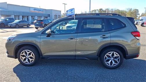 2024 Subaru Forester PREMIUM