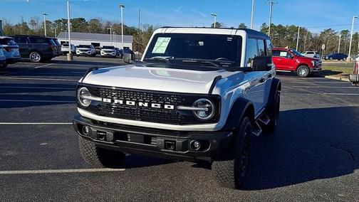 OXFORD WHITE 2023 Ford Bronco WILDTRAK
