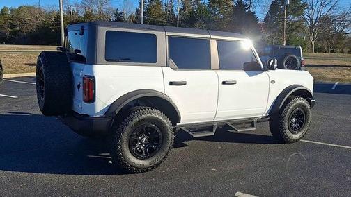 OXFORD WHITE 2023 Ford Bronco WILDTRAK