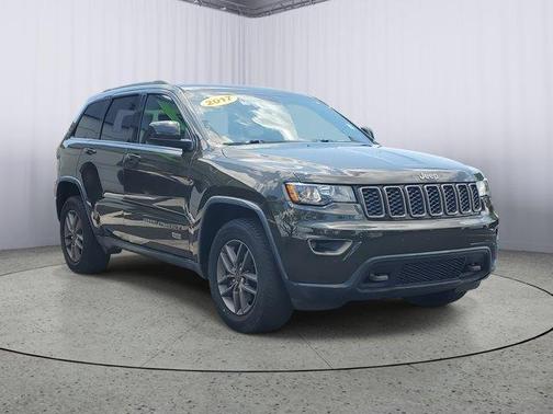 2017 Jeep Grand Cherokee 75th Anniversary Edition 4x2 *Ltd Avail*
