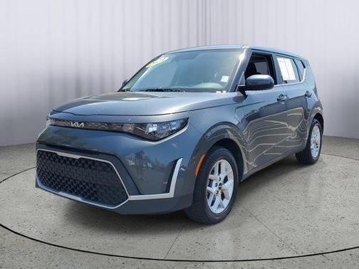 2023 Kia Soul LX IVT