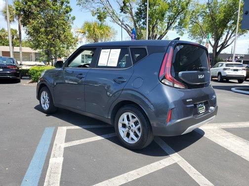 2023 Kia Soul LX IVT