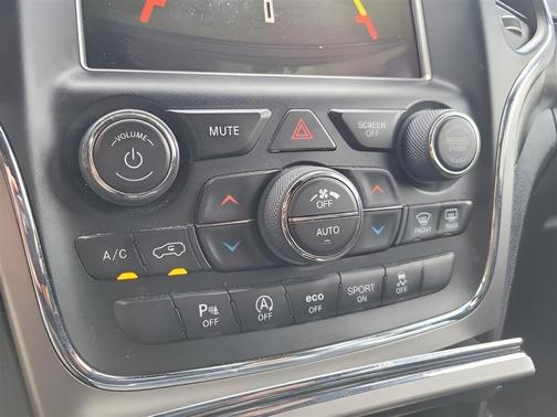 Granite Crystal Metallic Clearcoat 2018 Jeep Grand Cherokee Altitude 4x2 *Ltd Avail*