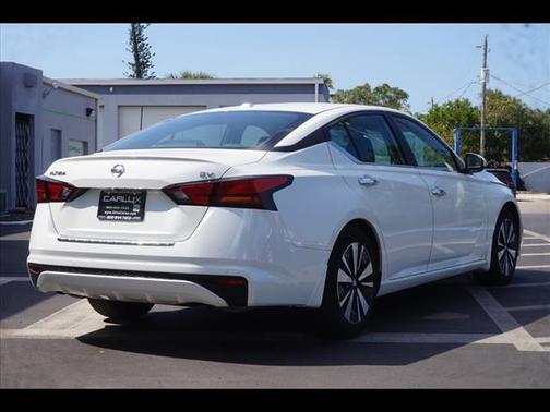 2022 Nissan Altima 2.5 SV