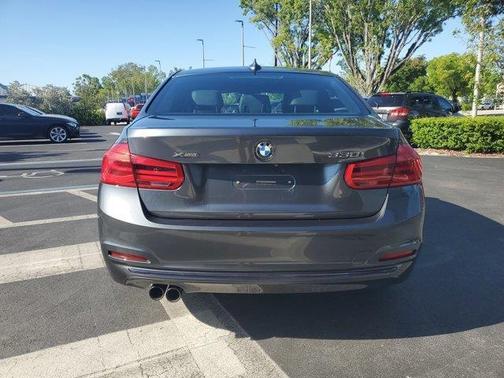 2018 BMW 330 i xDrive