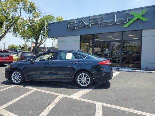 2020 Ford Fusion SE