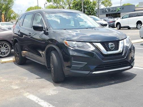 2020 Nissan Rogue SV