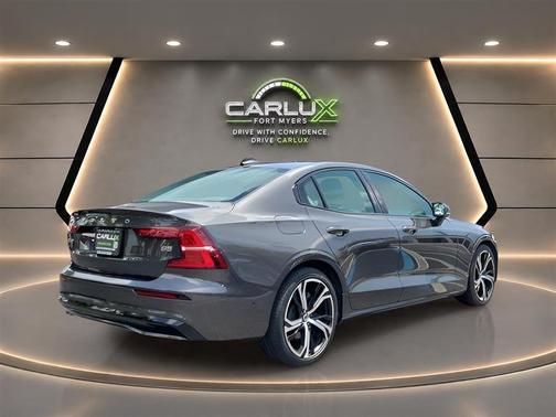 Bright Dusk Metallic 2024 Volvo S60 B5 FWD Plus Dark Theme