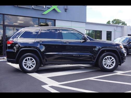 2020 Jeep Grand Cherokee Laredo