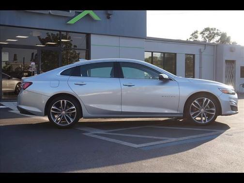 2022 Chevrolet Malibu 4dr Sdn LT