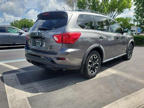 Gun Metallic 2020 Nissan Pathfinder 4x4 SL