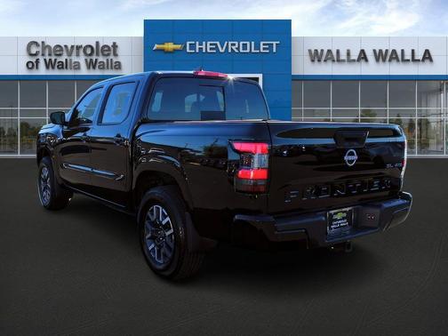 2024 Nissan Frontier SL