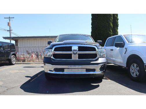 2018 RAM 1500 ST