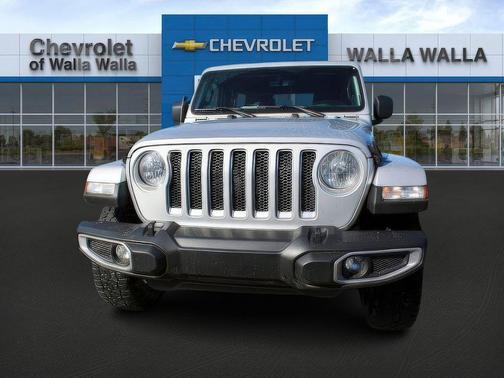 Silver Zynith 2023 Jeep Wrangler Sahara