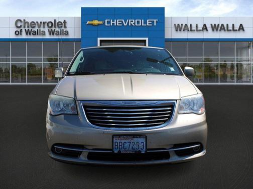 2013 Chrysler Town & Country Touring