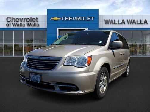 2013 Chrysler Town & Country Touring