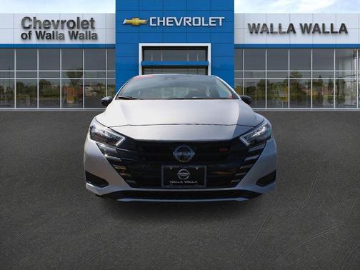 Brilliant Silver Metallic 2025 Nissan Versa 1.6 SR