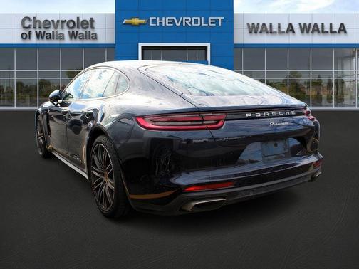 2019 Porsche Panamera Base