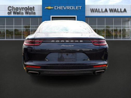2019 Porsche Panamera Base