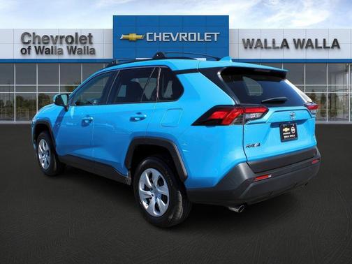 2020 Toyota RAV4 LE