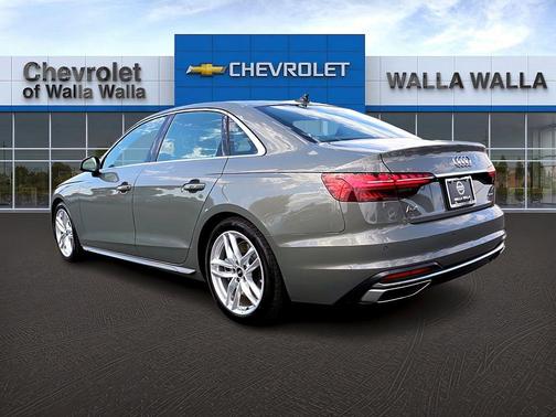 2023 Audi A4 45 S line Premium Plus