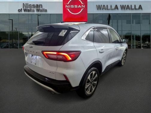 2025 Ford Escape Platinum