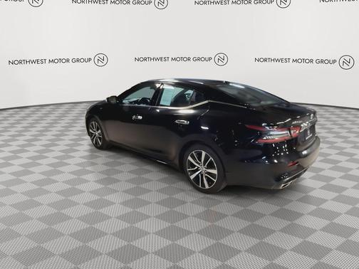 2021 Nissan Maxima SV