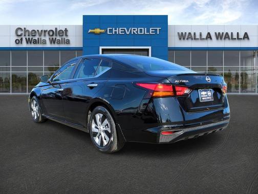 Black 2024 Nissan Altima 2.5 S