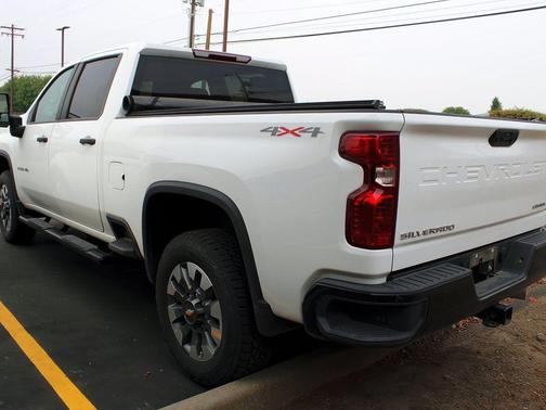 2022 Chevrolet Silverado 2500 Custom