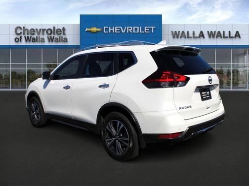 2020 Nissan Rogue SV