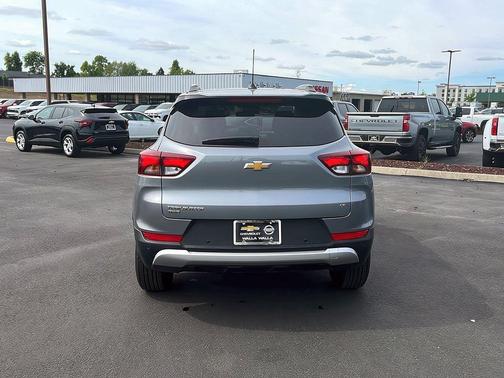 Sterling Gray Metallic 2025 Chevrolet Trailblazer LT