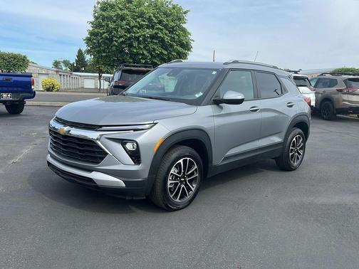 Sterling Gray Metallic 2025 Chevrolet Trailblazer LT