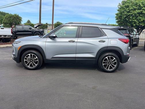 Sterling Gray Metallic 2025 Chevrolet Trailblazer LT
