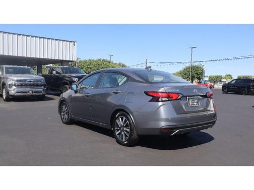 2021 Nissan Versa 1.6 SV