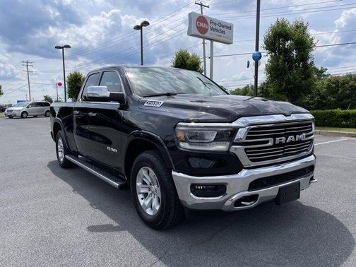 Photo 1 of 34 of 2019 RAM 1500 Laramie