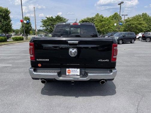 Photo 4 of 34 of 2019 RAM 1500 Laramie