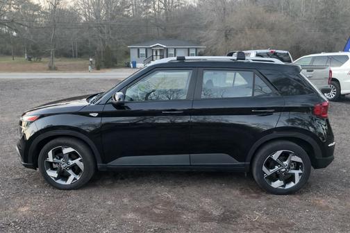 2023 Hyundai VENUE SEL