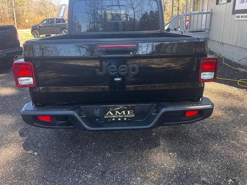 2023 Jeep Gladiator Sport S