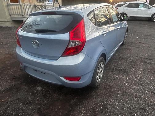 2012 Hyundai Accent GS